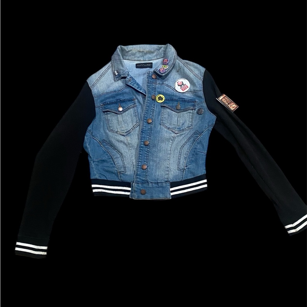 Tinseltown-Cropped Jean Jacket- Juniors Size: Large-Color: Blue/Black/White!!